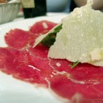 carpaccio di manzo rucola e grana