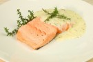 Salmone alle erbe aromatiche Salmone alle erbe aromatiche