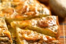 Scacciata siciliana con broccoli e tuma Scacciata siciliana con broccoli e tuma
