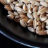 Farro e verdure con tocco piccante