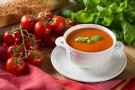 Zuppa piccante ai pomodorini e vodka Zuppa piccante ai pomodorini e vodka