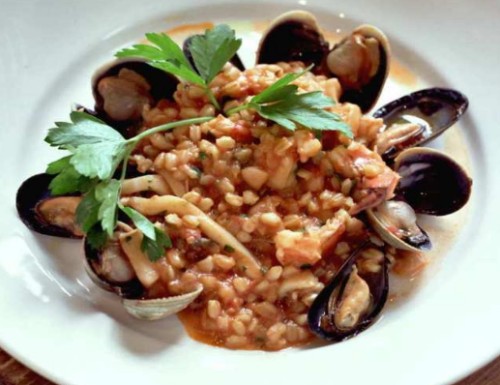 Pasta e fagioli con le cozze