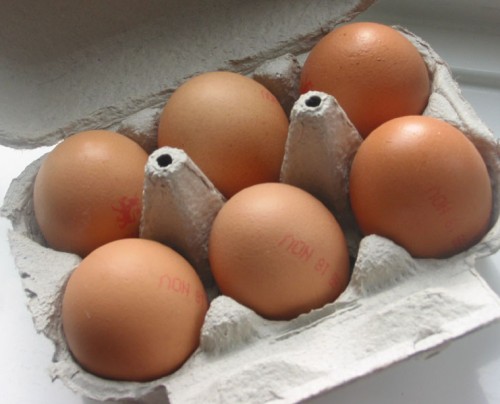Le uova fresche si riconoscono anche dal tuorlo