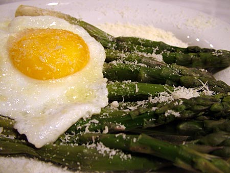 Ricetta asparagi alla milanese