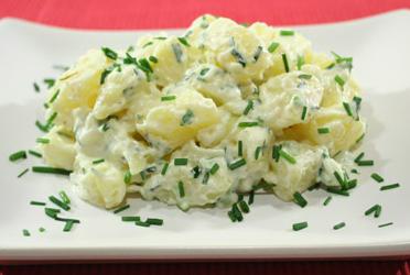 Ricetta insalata di patate con cipollotti e yogurt