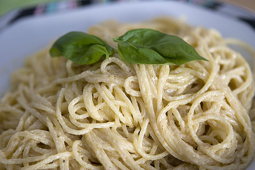 Ricetta spaghetti con le noci