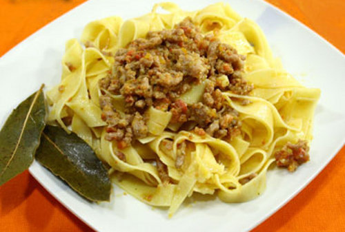 Tagliatelle al ragù bianco