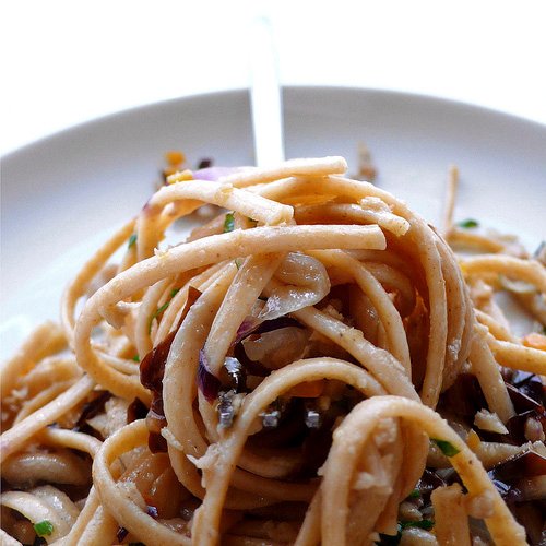 Ricetta linguine integrali con capperi e olive