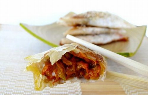 Ricetta triangoli di pasta phyllo con sesamo, zucca e fiori