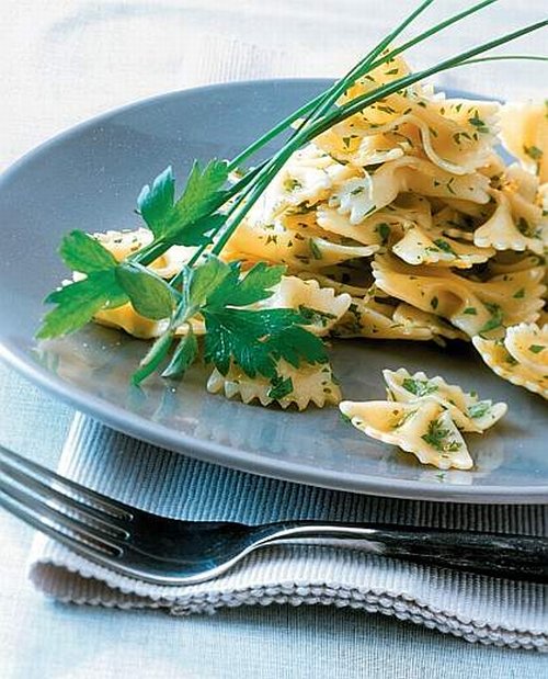 Ricetta farfalle con burro alle erbe