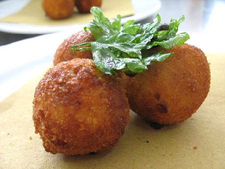 Polpette cacio e uovo tra le ricette a base di latticini