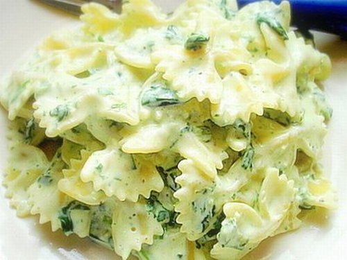 Ricetta farfalle con asparagi e ricotta