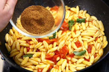 Ricetta tradizionale cavatelli con bottarga e pomodorini