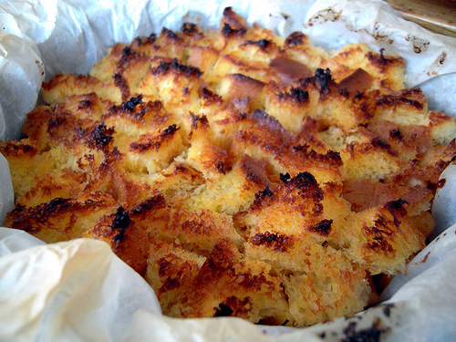 Crumble di pandoro e mele alla cannella