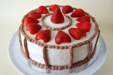 Torta di panna e frutta