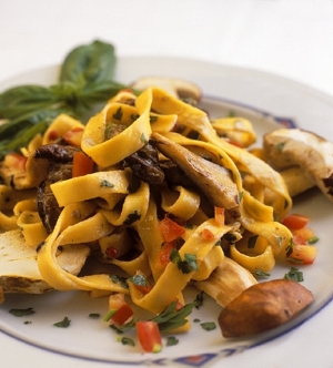 Tagliatelle formaggi e funghi