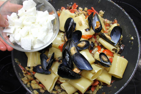 Paccheri con melanzane e cozze