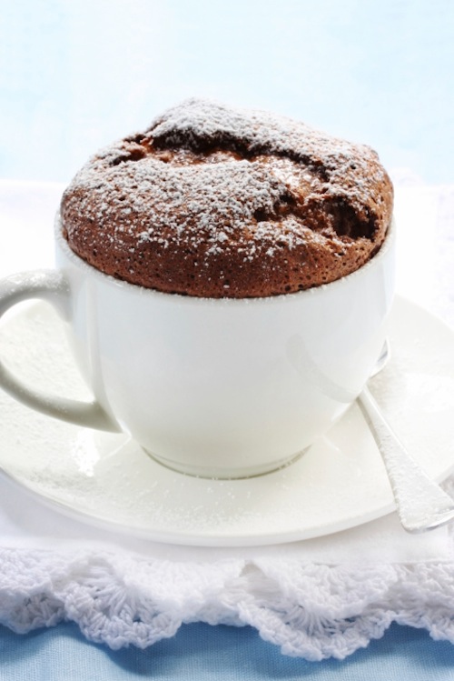 Soufflé al cioccolato e panna fresca 