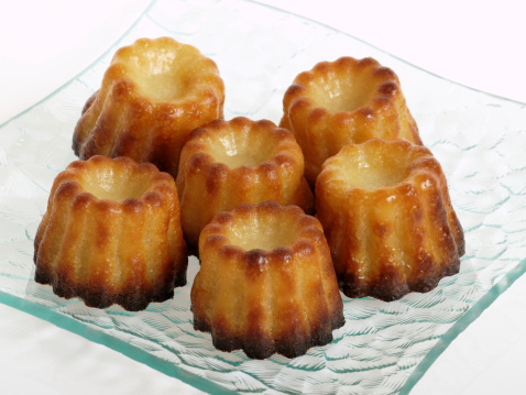 Cannelés bordelais