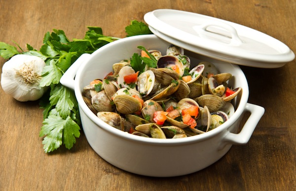 Zuppa di vongole e verdure