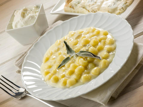 Gnocchi con crema di asiago