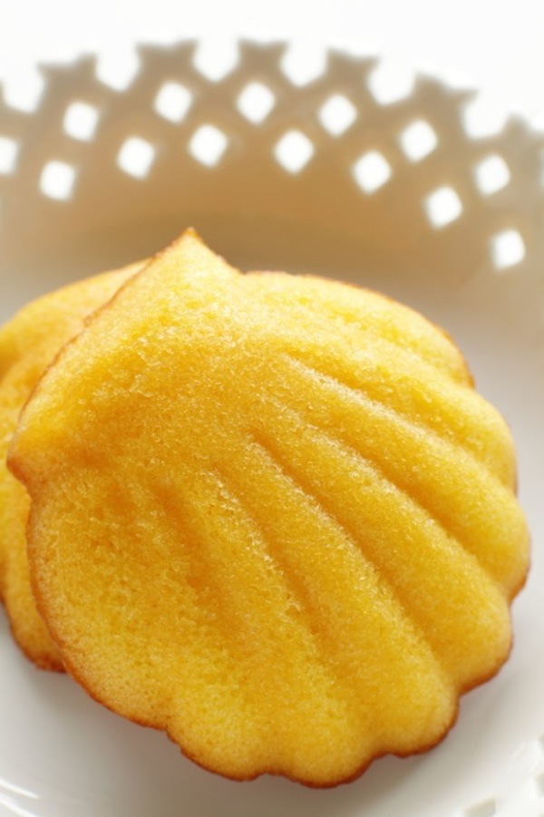 Madeleines di polenta alla salvia 