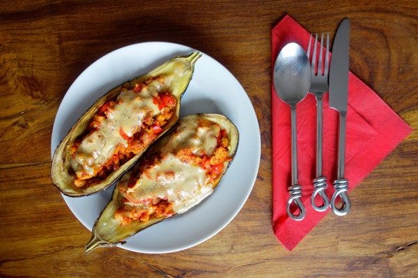 Melanzane ripiene con carne e mozzarella