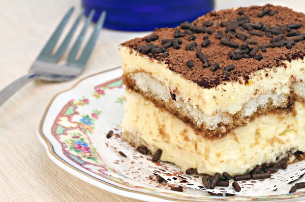 Ricette pasquali, tiramisù con colomba e uovo di Pasqua