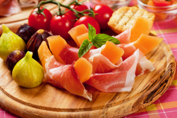 Ricette estive - Fagottini melone e speck 