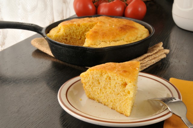 La torta cotta in padella, se per esempio si rompesse il forno...