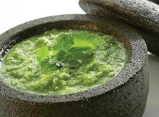 Salsa verde cruda, una ricetta messicana