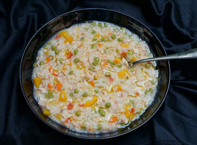 Brodo di pollo con verdure e riso