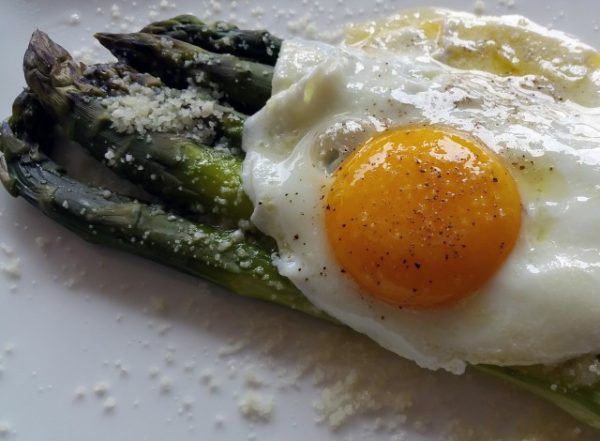 Frittatine di asparagi o asparagi alla milanese