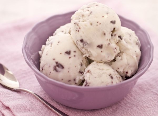 Come si fa il gelato alla stracciatella