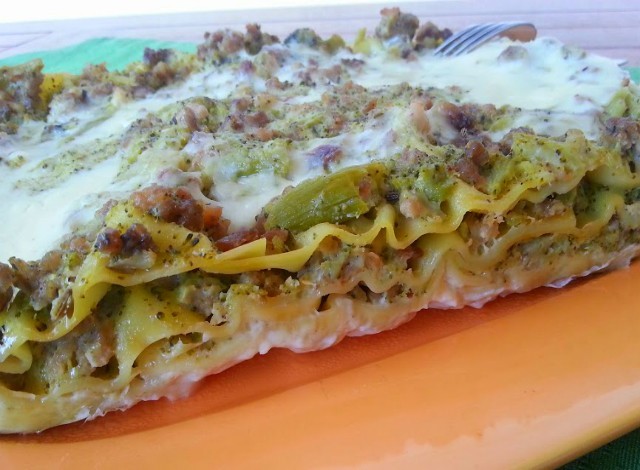 Lasagne broccoletti e salsiccia con besciamella