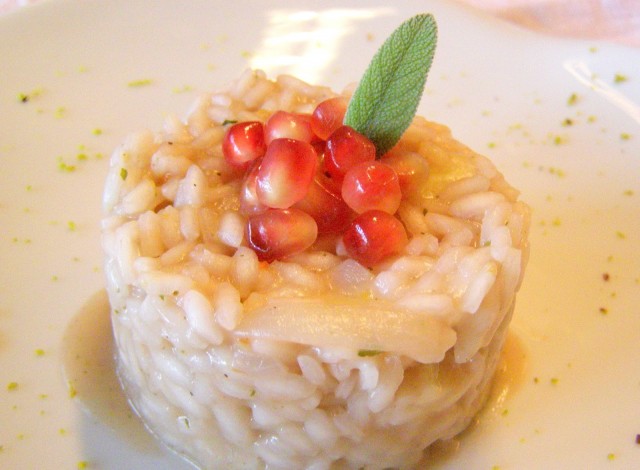 Risotto con melograno, caprino e porri