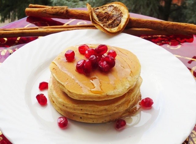 Pancakes arancia, cannella e melograno