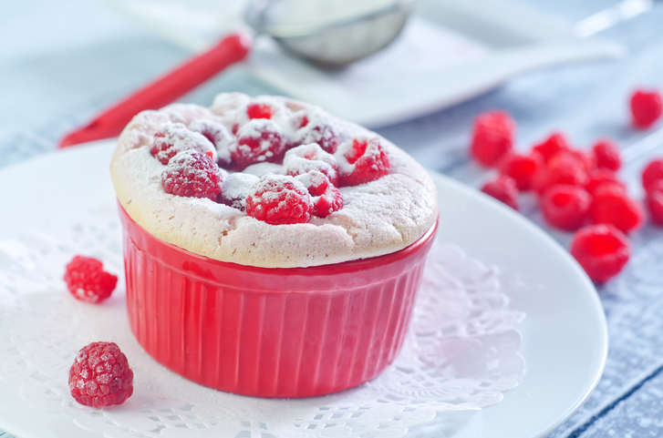 Soufflè ai lamponi con gli avanzi della colomba pasquale